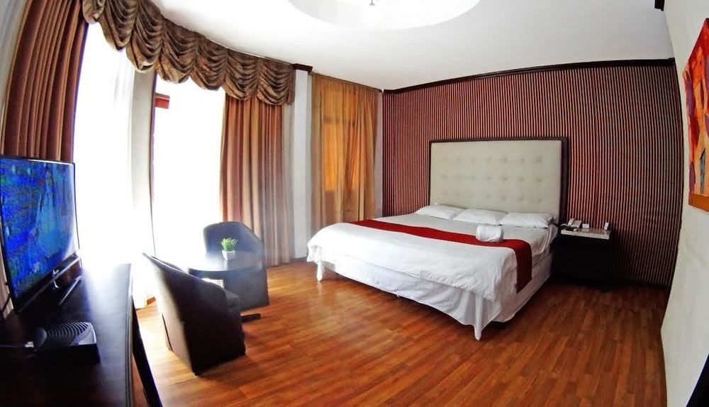 Hotel La Fontana กวายากิล ภายนอก รูปภาพ